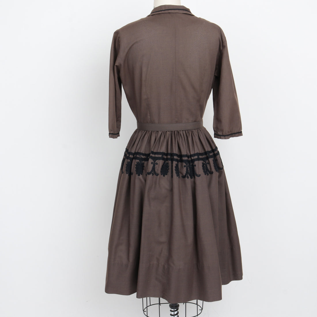 1950s L'Aiglon Embroidered Dress XS