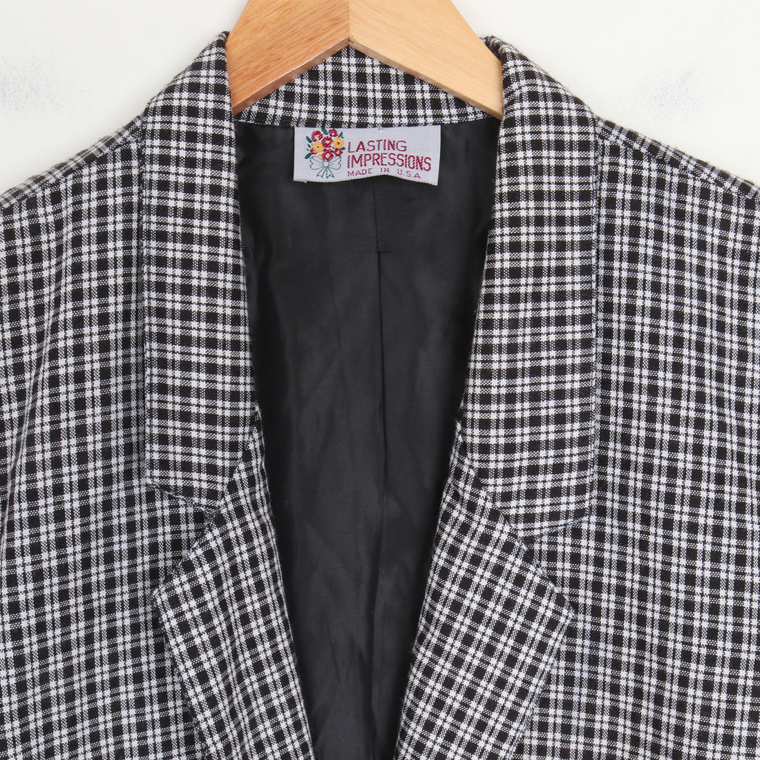 Lightweight Plaid Blazer