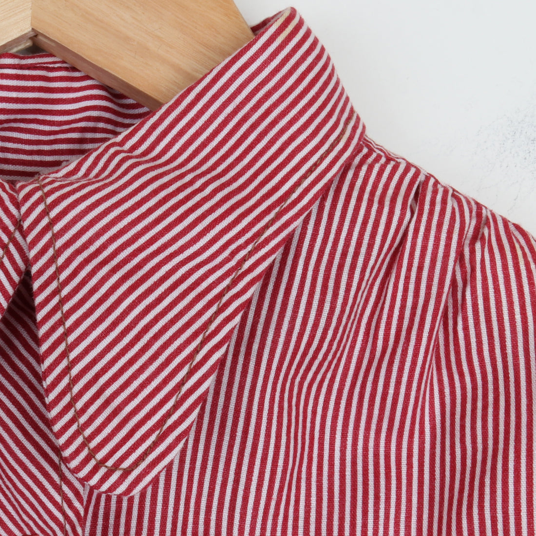 70s Red Stripe Crop Shirt